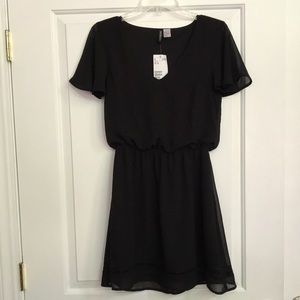 H&M Black floaty dress